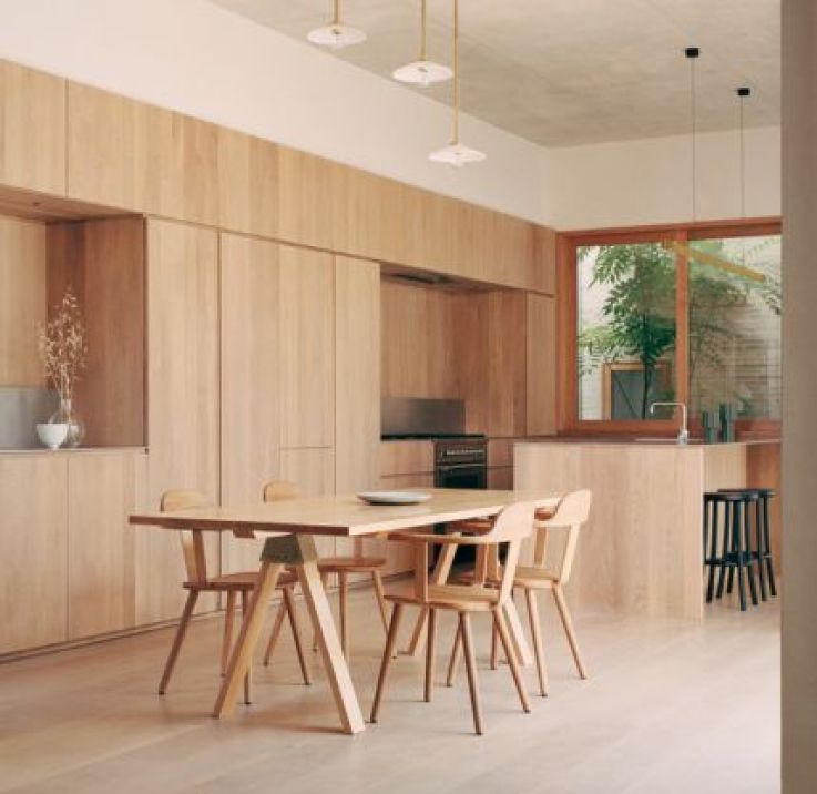 Behandlung und Veredelung von Holzmöbeln Behandlung und Veredelung von Holzmöbeln