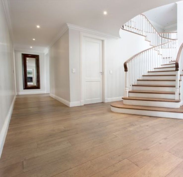 Behandlung und Veredelung von Holzfußböden